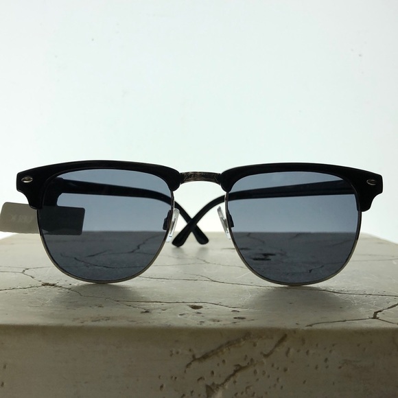 Banana Republic Black/Silver Round Cat Eye Thin Arm Black Tint - Picture 2 of 7